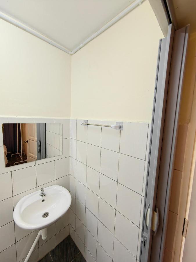 Ww Hostel 22A Private Shower George Town  Kültér fotó