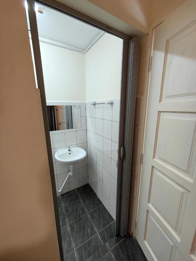 Ww Hostel 22A Private Shower George Town  Kültér fotó